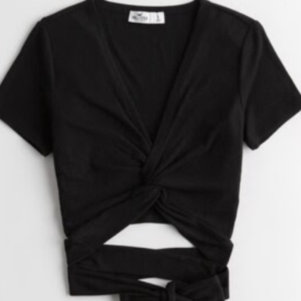 Black ribbed crop top